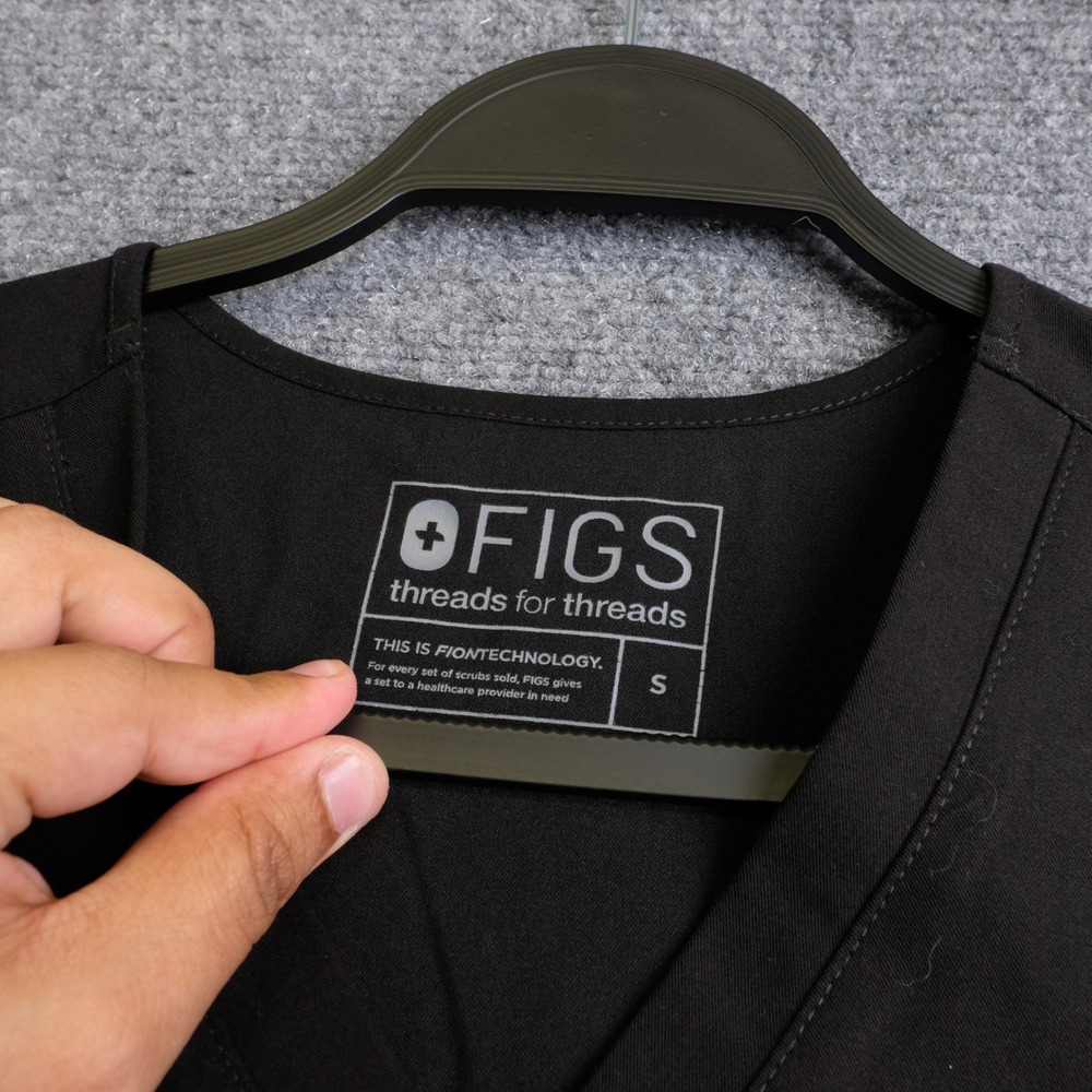 FIGS Scrub Set Womens Small Black Top Grey Kade Cargo Pants Medical Nursing SEO - Picture 4 of 16